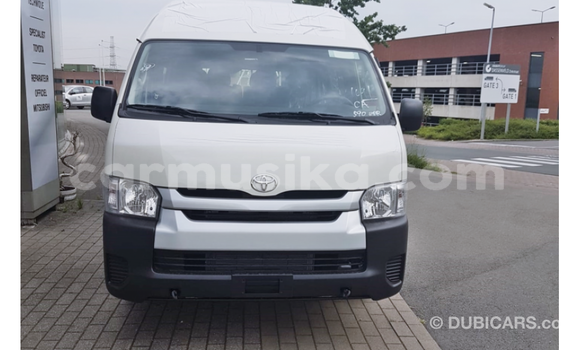 Buy Import Toyota Hiace White Car in Import - Dubai in Harare Buy Import Toyota Hiace White Car in Import - Dubai in Harare