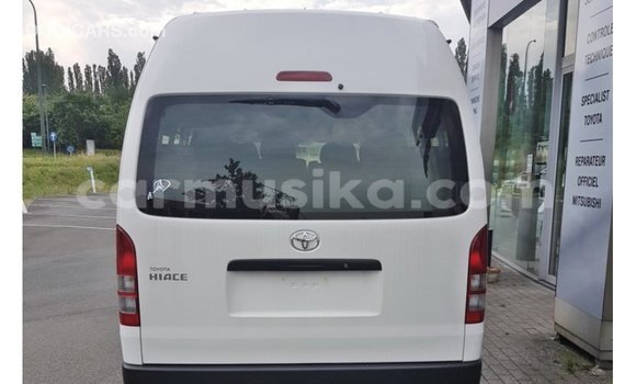 Buy Import Toyota Hiace White Car in Import - Dubai in Harare Buy Import Toyota Hiace White Car in Import - Dubai in Harare