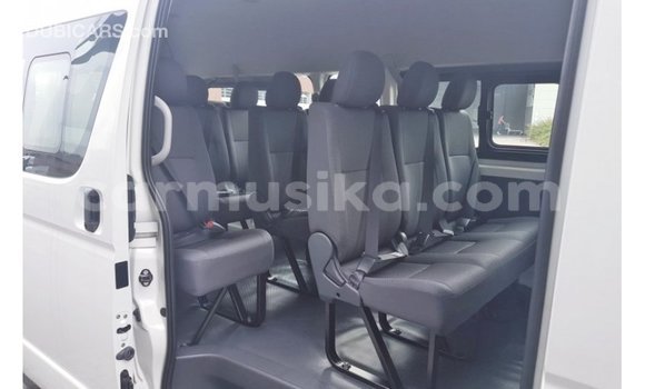 Buy Import Toyota Hiace White Car in Import - Dubai in Harare Buy Import Toyota Hiace White Car in Import - Dubai in Harare