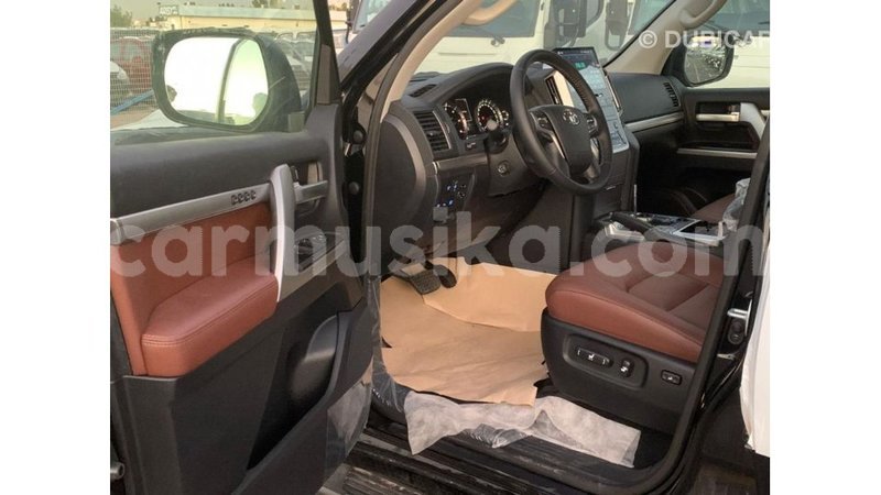 Big with watermark toyota land cruiser harare import dubai 12813