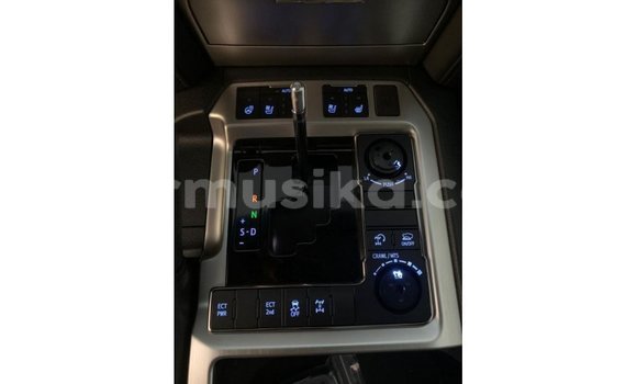 Acheter Import Voiture Toyota Land Cruiser Noir à Import - Dubai, Harare Acheter Import Voiture Toyota Land Cruiser Noir à Import - Dubai, Harare