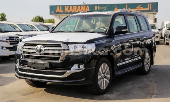 Tenga Imported Toyota Land Cruiser Nhema Mota in Import - Dubai in Harare Tenga Imported Toyota Land Cruiser Nhema Mota in Import - Dubai in Harare