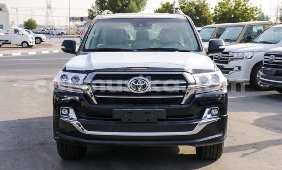 Tenga Imported Toyota Land Cruiser Nhema Mota in Import - Dubai in Harare Tenga Imported Toyota Land Cruiser Nhema Mota in Import - Dubai in Harare