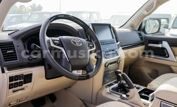 Tenga Imported Toyota Land Cruiser Nhema Mota in Import - Dubai in Harare Tenga Imported Toyota Land Cruiser Nhema Mota in Import - Dubai in Harare