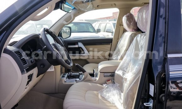 Tenga Imported Toyota Land Cruiser Nhema Mota in Import - Dubai in Harare Tenga Imported Toyota Land Cruiser Nhema Mota in Import - Dubai in Harare