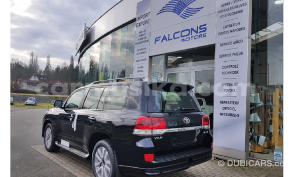 Tenga Imported Toyota Land Cruiser Nhema Mota in Import - Dubai in Harare Tenga Imported Toyota Land Cruiser Nhema Mota in Import - Dubai in Harare