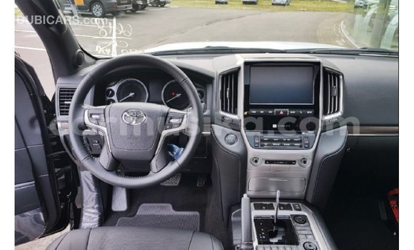 Tenga Imported Toyota Land Cruiser Nhema Mota in Import - Dubai in Harare Tenga Imported Toyota Land Cruiser Nhema Mota in Import - Dubai in Harare
