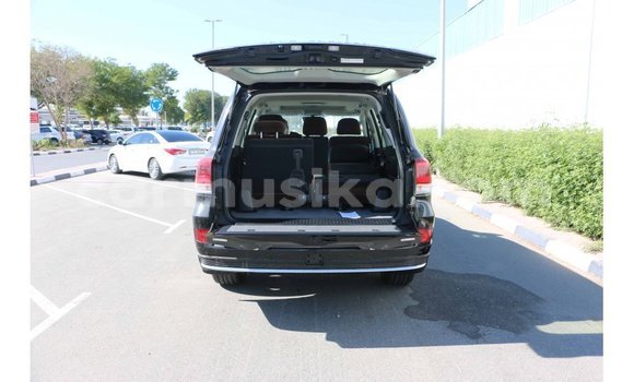 Acheter Import Voiture Toyota Land Cruiser Noir à Import - Dubai, Harare Acheter Import Voiture Toyota Land Cruiser Noir à Import - Dubai, Harare