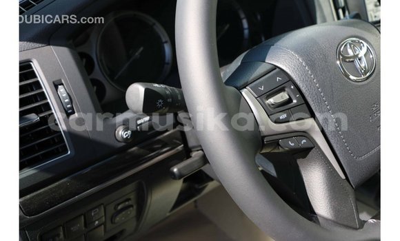 Acheter Import Voiture Toyota Land Cruiser Noir à Import - Dubai, Harare Acheter Import Voiture Toyota Land Cruiser Noir à Import - Dubai, Harare