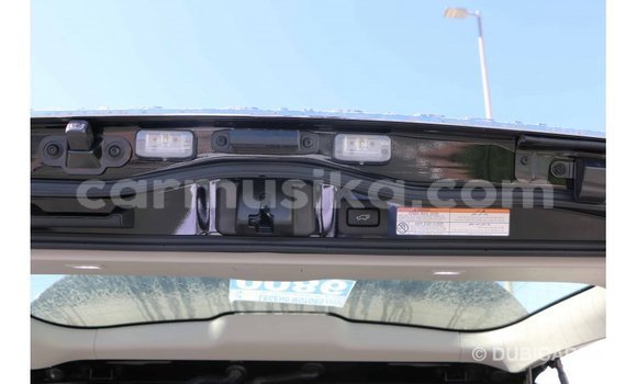 Acheter Import Voiture Toyota Land Cruiser Noir à Import - Dubai, Harare Acheter Import Voiture Toyota Land Cruiser Noir à Import - Dubai, Harare