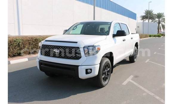 Acheter Import Voiture Toyota Tundra Blanc à Import - Dubai, Harare Acheter Import Voiture Toyota Tundra Blanc à Import - Dubai, Harare