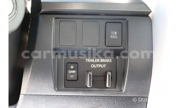 Acheter Import Voiture Toyota Tundra Blanc à Import - Dubai, Harare Acheter Import Voiture Toyota Tundra Blanc à Import - Dubai, Harare