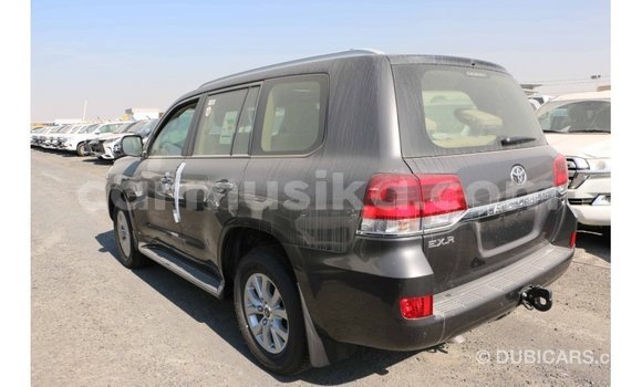 Acheter Import Voiture Toyota Land Cruiser Noir à Import - Dubai, Harare Acheter Import Voiture Toyota Land Cruiser Noir à Import - Dubai, Harare