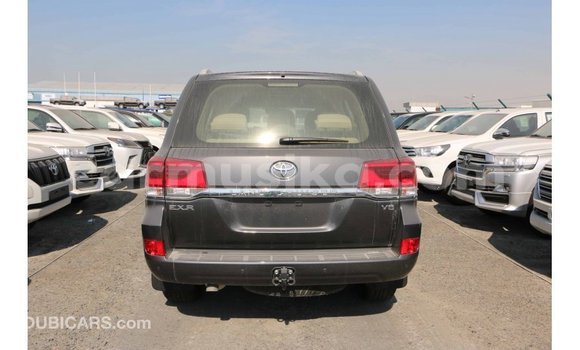 Acheter Import Voiture Toyota Land Cruiser Noir à Import - Dubai, Harare Acheter Import Voiture Toyota Land Cruiser Noir à Import - Dubai, Harare