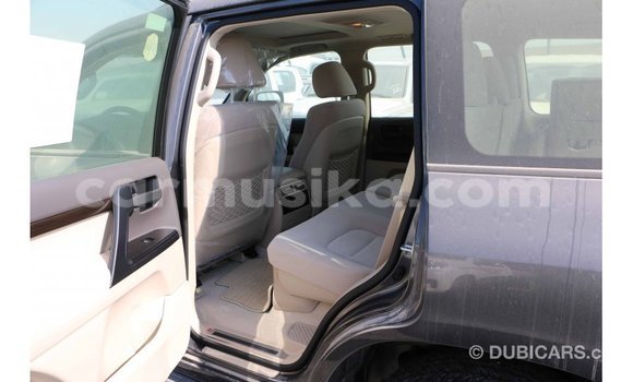 Acheter Import Voiture Toyota Land Cruiser Noir à Import - Dubai, Harare Acheter Import Voiture Toyota Land Cruiser Noir à Import - Dubai, Harare