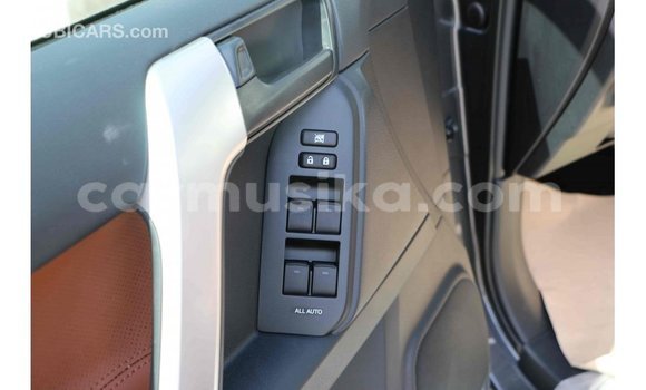 Acheter Import Voiture Toyota Prado Noir à Import - Dubai, Harare Acheter Import Voiture Toyota Prado Noir à Import - Dubai, Harare