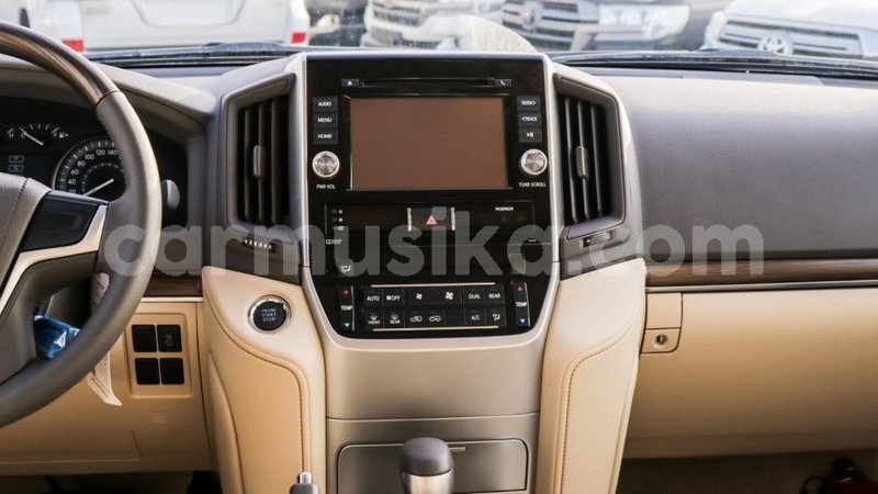 Big with watermark toyota land cruiser harare import dubai 12824