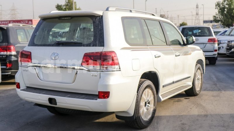 Big with watermark toyota land cruiser harare import dubai 12824