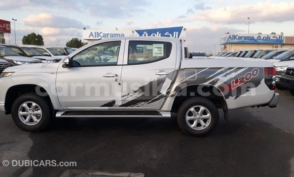 Acheter Import Voiture Mitsubishi L200 Blanc à Import - Dubai, Harare Acheter Import Voiture Mitsubishi L200 Blanc à Import - Dubai, Harare