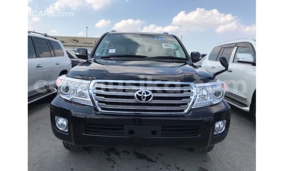 Tenga Imported Toyota Land Cruiser Nhema Mota in Import - Dubai in Harare Tenga Imported Toyota Land Cruiser Nhema Mota in Import - Dubai in Harare