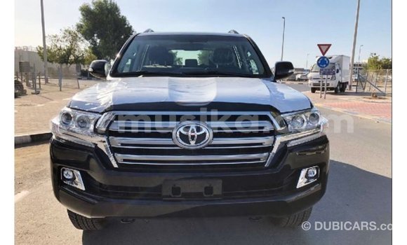 Acheter Import Voiture Toyota Land Cruiser Noir à Import - Dubai, Harare Acheter Import Voiture Toyota Land Cruiser Noir à Import - Dubai, Harare