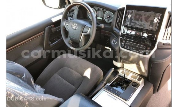 Acheter Import Voiture Toyota Land Cruiser Noir à Import - Dubai, Harare Acheter Import Voiture Toyota Land Cruiser Noir à Import - Dubai, Harare