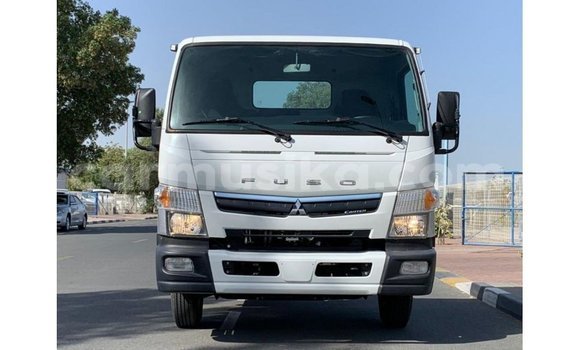 Acheter Import Utilitaire Mitsubishi Canter Blanc à Import - Dubai, Harare Acheter Import Utilitaire Mitsubishi Canter Blanc à Import - Dubai, Harare