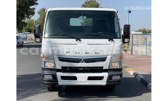 Acheter Import Utilitaire Mitsubishi Canter Blanc à Import - Dubai, Harare Acheter Import Utilitaire Mitsubishi Canter Blanc à Import - Dubai, Harare
