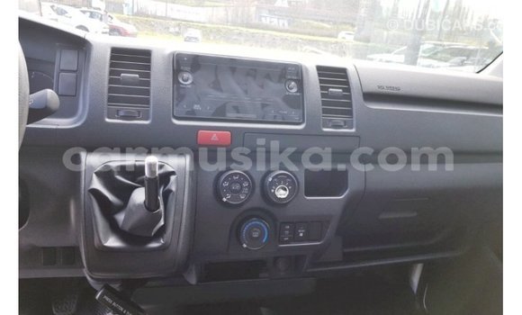 Tenga Imported Toyota Hiace Chena Mota in Import - Dubai in Harare Tenga Imported Toyota Hiace Chena Mota in Import - Dubai in Harare