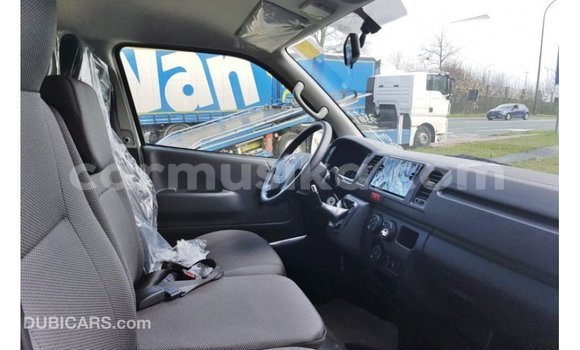 Tenga Imported Toyota Hiace Chena Mota in Import - Dubai in Harare Tenga Imported Toyota Hiace Chena Mota in Import - Dubai in Harare