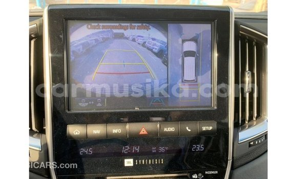 Acheter Import Voiture Toyota Land Cruiser Noir à Import - Dubai, Harare Acheter Import Voiture Toyota Land Cruiser Noir à Import - Dubai, Harare