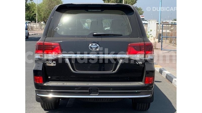 Big with watermark toyota land cruiser harare import dubai 12840