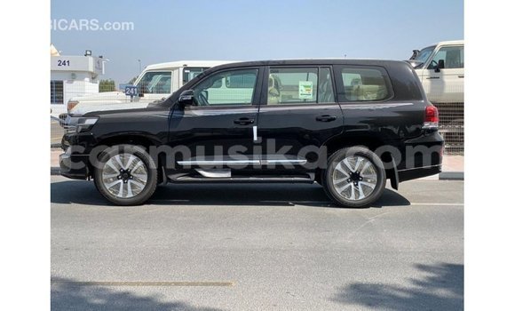 Acheter Import Voiture Toyota Land Cruiser Noir à Import - Dubai, Harare Acheter Import Voiture Toyota Land Cruiser Noir à Import - Dubai, Harare