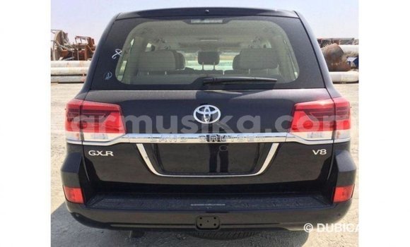 Nunua Imported Toyota Land Cruiser Nyeusi Gari ndani ya Import - Dubai nchini Harare Nunua Imported Toyota Land Cruiser Nyeusi Gari ndani ya Import - Dubai nchini Harare