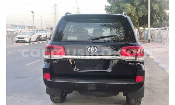 Tenga Imported Toyota Land Cruiser Nhema Mota in Import - Dubai in Harare Tenga Imported Toyota Land Cruiser Nhema Mota in Import - Dubai in Harare