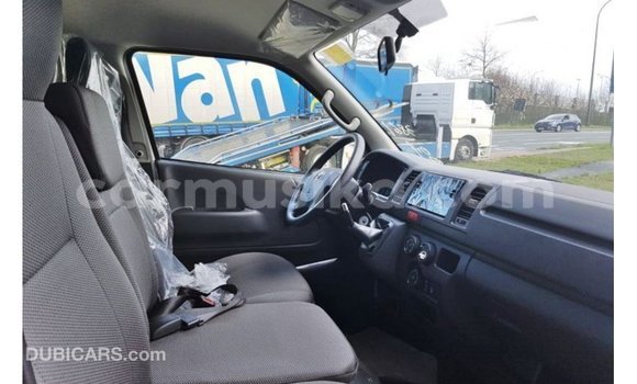 Nunua Imported Toyota Hiace Nyeupe Gari ndani ya Import - Dubai nchini Harare Nunua Imported Toyota Hiace Nyeupe Gari ndani ya Import - Dubai nchini Harare