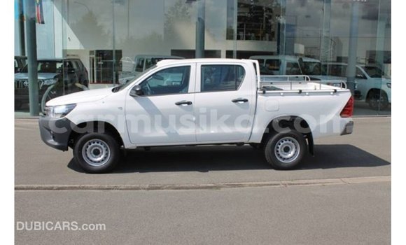 Acheter Import Voiture Toyota Hilux Blanc à Import - Dubai, Harare Acheter Import Voiture Toyota Hilux Blanc à Import - Dubai, Harare