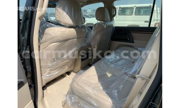 Tenga Imported Toyota Land Cruiser Nhema Mota in Import - Dubai in Harare Tenga Imported Toyota Land Cruiser Nhema Mota in Import - Dubai in Harare