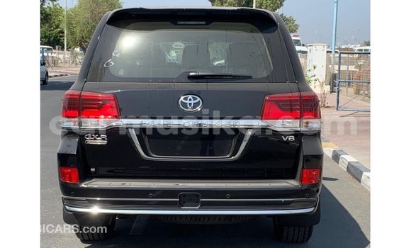 Tenga Imported Toyota Land Cruiser Nhema Mota in Import - Dubai in Harare Tenga Imported Toyota Land Cruiser Nhema Mota in Import - Dubai in Harare