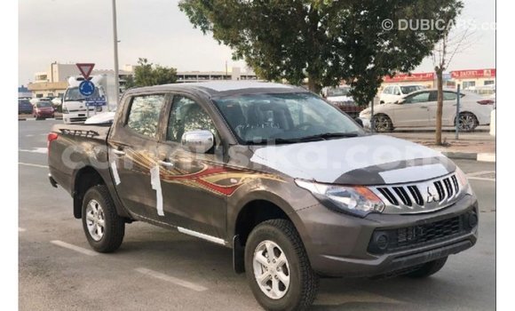 Acheter Import Voiture Mitsubishi L200 Marron à Import - Dubai, Harare Acheter Import Voiture Mitsubishi L200 Marron à Import - Dubai, Harare