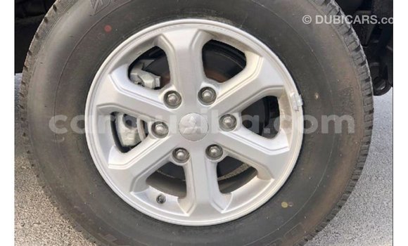 Acheter Import Voiture Mitsubishi L200 Marron à Import - Dubai, Harare Acheter Import Voiture Mitsubishi L200 Marron à Import - Dubai, Harare