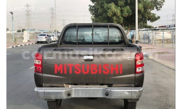 Acheter Import Voiture Mitsubishi L200 Marron à Import - Dubai, Harare Acheter Import Voiture Mitsubishi L200 Marron à Import - Dubai, Harare
