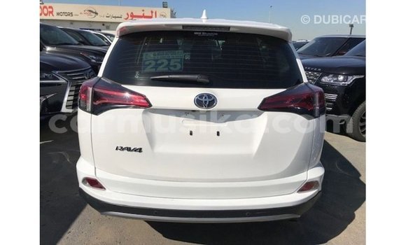 Nunua Imported Toyota HiAce Nyeupe Lori ndani ya Import - Dubai nchini Harare Nunua Imported Toyota HiAce Nyeupe Lori ndani ya Import - Dubai nchini Harare