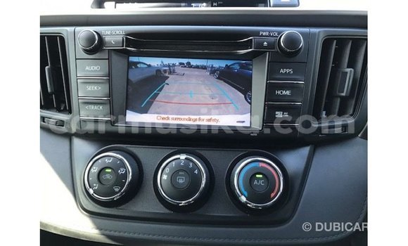 Nunua Imported Toyota HiAce Nyeupe Lori ndani ya Import - Dubai nchini Harare Nunua Imported Toyota HiAce Nyeupe Lori ndani ya Import - Dubai nchini Harare