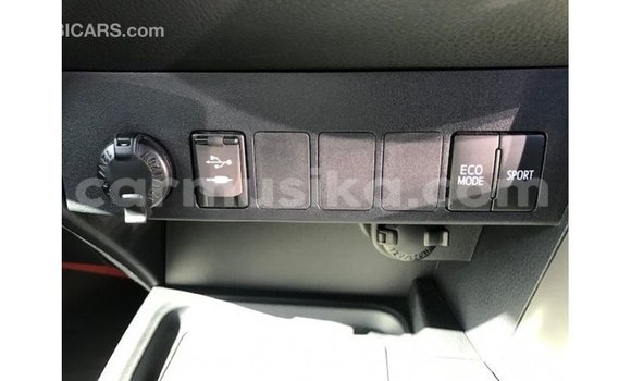 Nunua Imported Toyota HiAce Nyeupe Lori ndani ya Import - Dubai nchini Harare Nunua Imported Toyota HiAce Nyeupe Lori ndani ya Import - Dubai nchini Harare