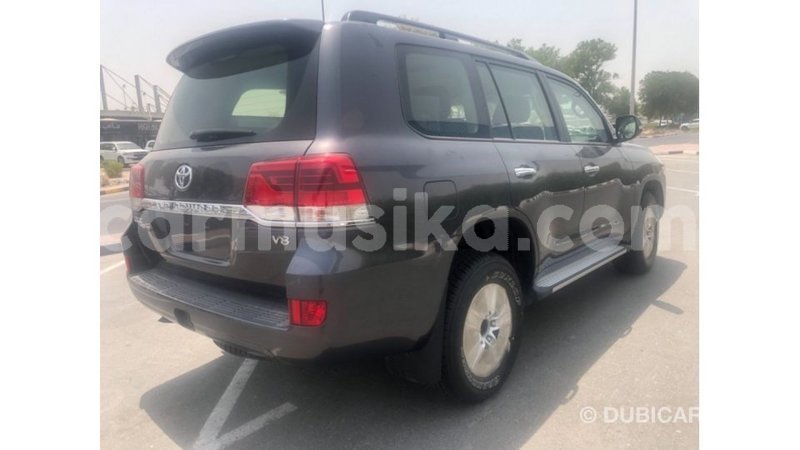 Big with watermark toyota land cruiser harare import dubai 12865