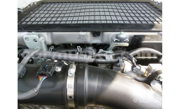 Nunua Imported Toyota Land Cruiser Nyeupe Gari ndani ya Import - Dubai nchini Harare Nunua Imported Toyota Land Cruiser Nyeupe Gari ndani ya Import - Dubai nchini Harare