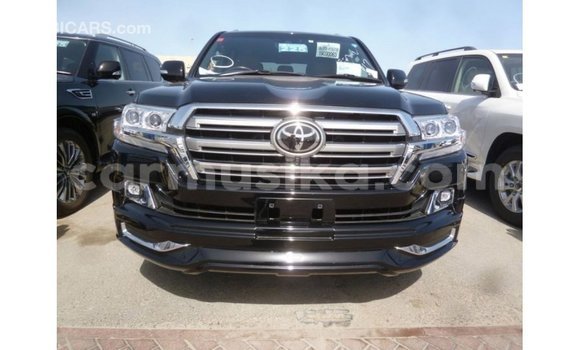 Tenga Imported Toyota Land Cruiser Nhema Mota in Import - Dubai in Harare Tenga Imported Toyota Land Cruiser Nhema Mota in Import - Dubai in Harare
