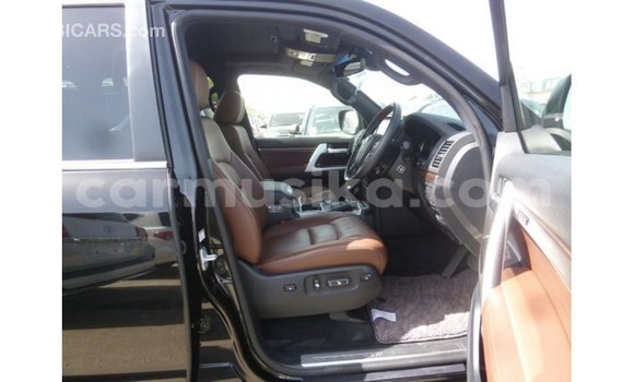 Tenga Imported Toyota Land Cruiser Nhema Mota in Import - Dubai in Harare Tenga Imported Toyota Land Cruiser Nhema Mota in Import - Dubai in Harare