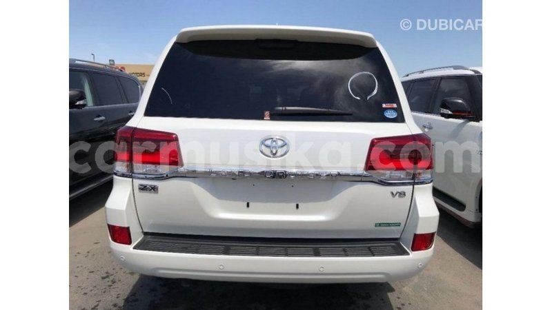 Big with watermark toyota land cruiser harare import dubai 12871